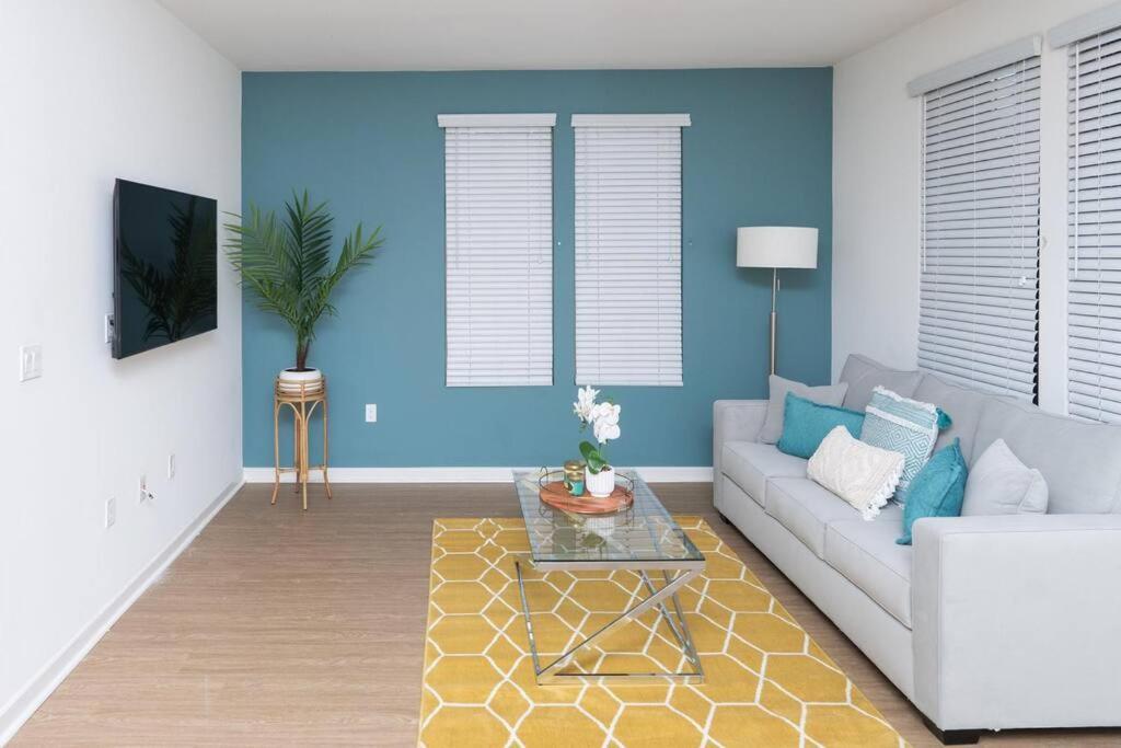 אנהיים Amazing 2 Bedroom 7 Min From Disneyland W Free Parking מראה חיצוני תמונה